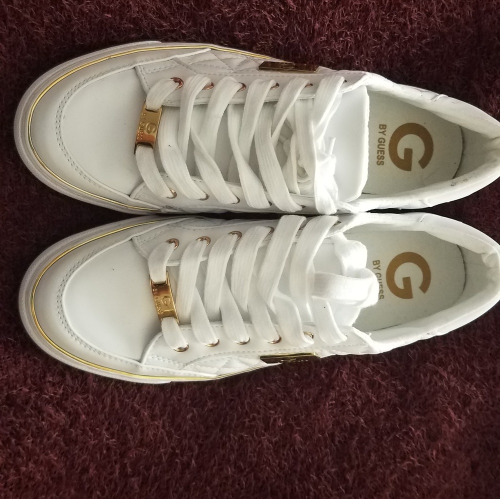 G by Guess GGOMERICA 7M White Leather Sneakers